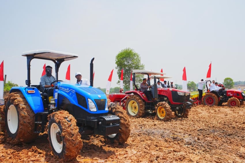Komitmen Realisasi Swasembada Pangan, Kapolri Gelar Tanam Jagung Serentak