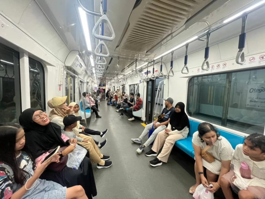 Perjalanan MRT dari Stasiun ASEAN ke Senayan Terganggu Sore Ini, Kenapa?