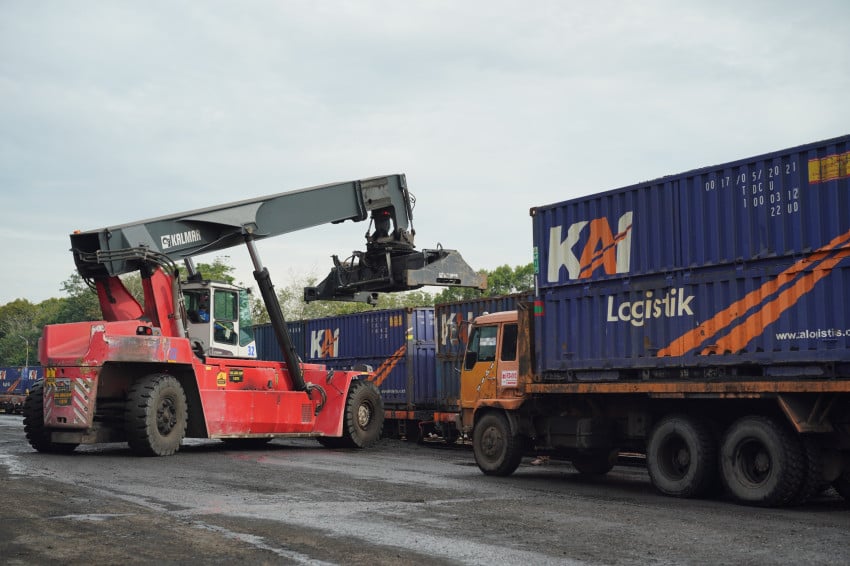 KAI Logistik Kelola 8,7 Juta Ton Angkutan Barang di Semester I 2026